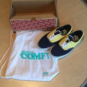 Brand new Vans Comfycush Lace ups Size 9